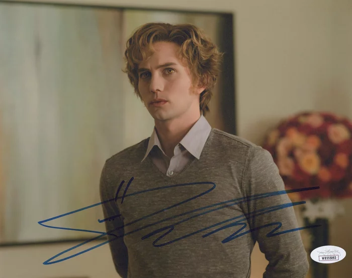 Jackson Rathbone autograph