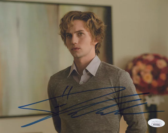Jackson Rathbone autograph