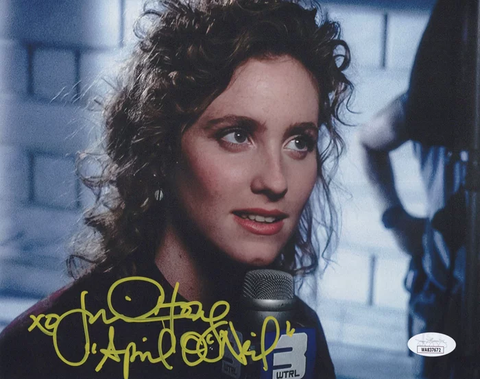 Judith Hoag autograph