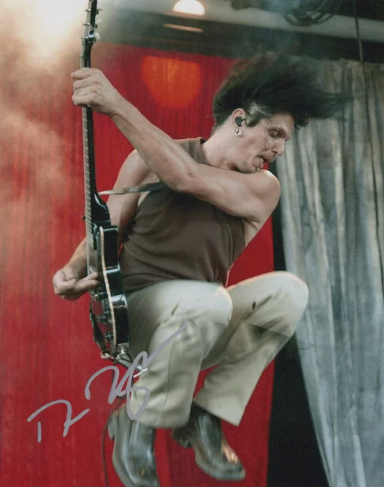 Dan Donegan autograph