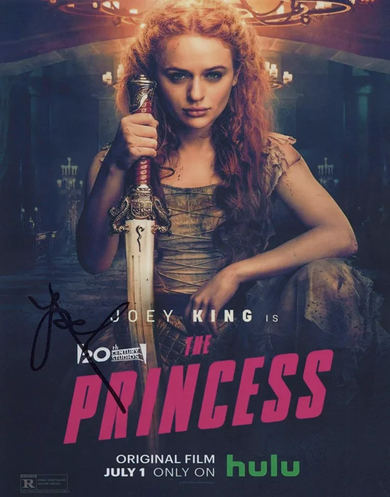 Joey King autograph
