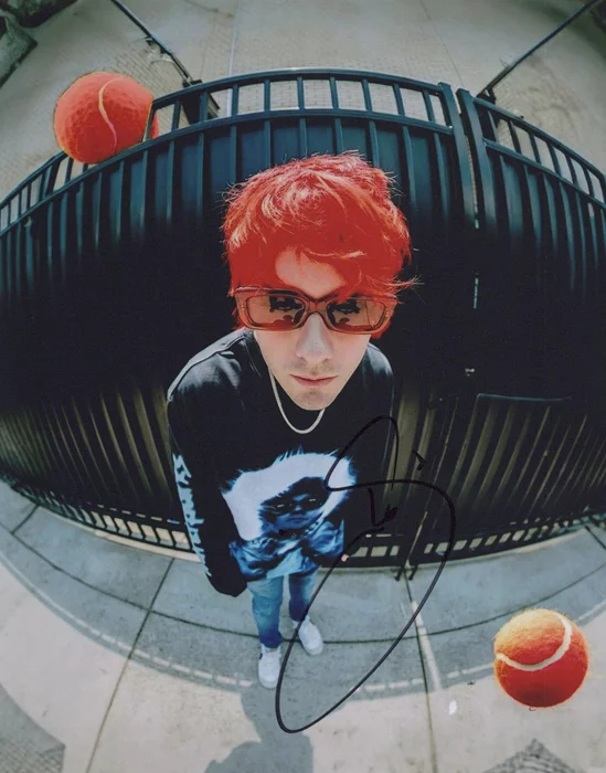 Awsten Knight autograph