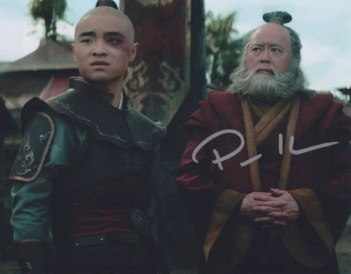 Paul Sun-Hyung Lee autograph