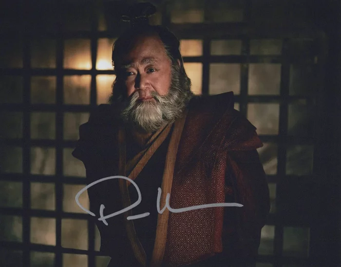 Paul Sun-Hyung Lee autograph