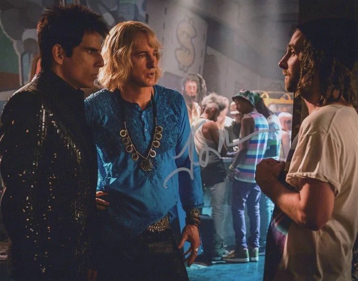 Kyle Mooney autograph