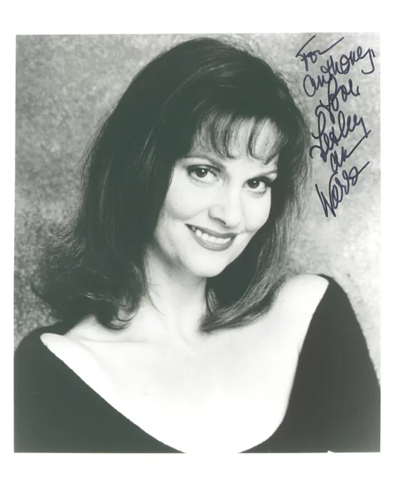 Lesley Ann Warren autograph