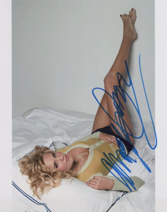 Maggie Grace autograph