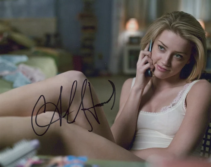 Amber Heard autograph