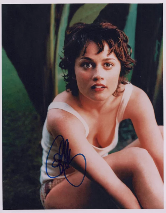 Robin Tunney autograph