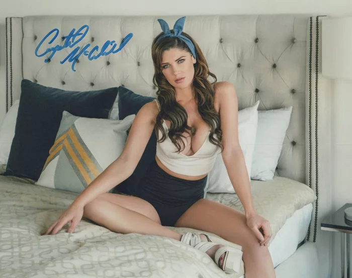 Crystal McCahill autograph