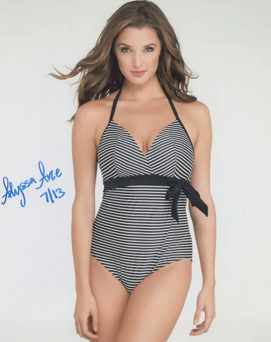 Alyssa Arce autograph