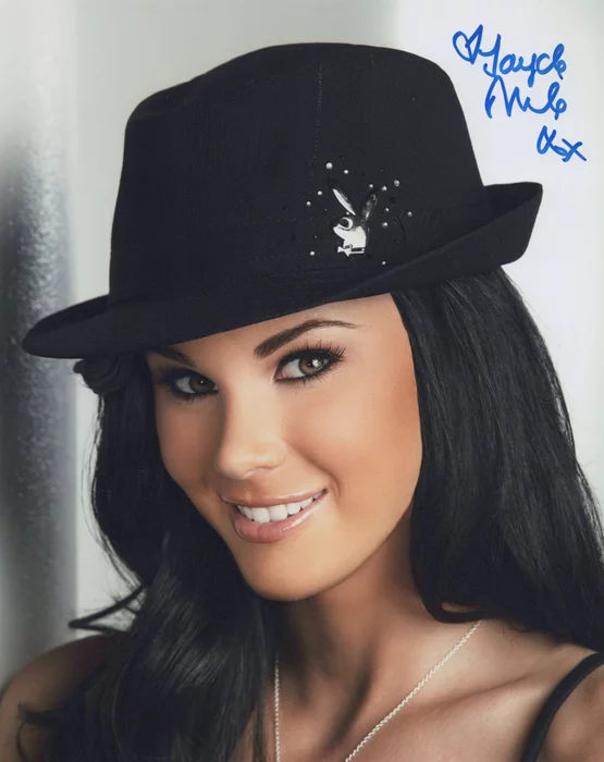 Jayde Nicole autograph