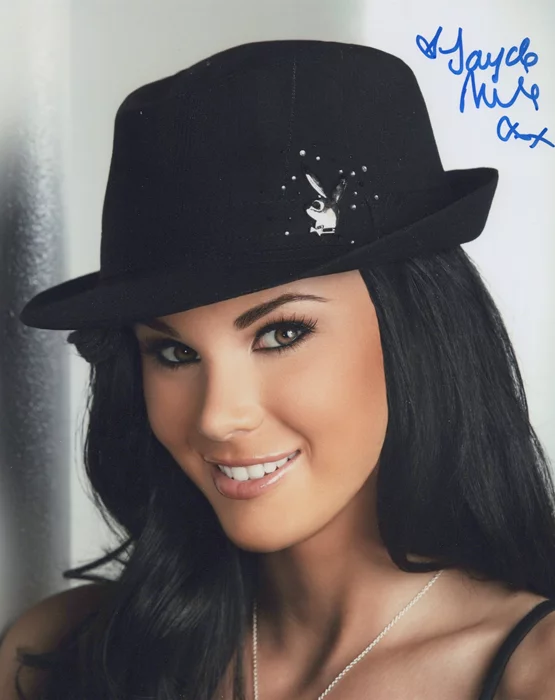 Jayde Nicole autograph