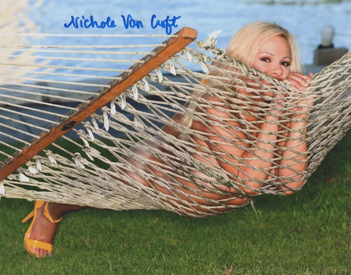 Nichole Van Croft autograph