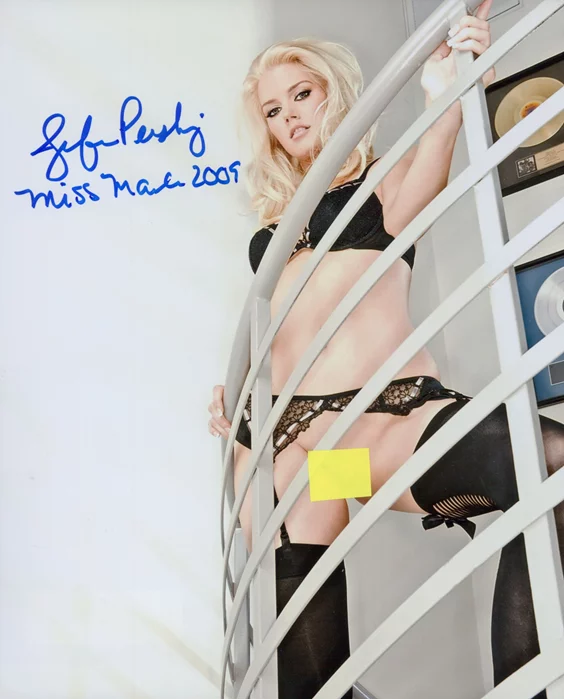 Jennifer Pershing autograph