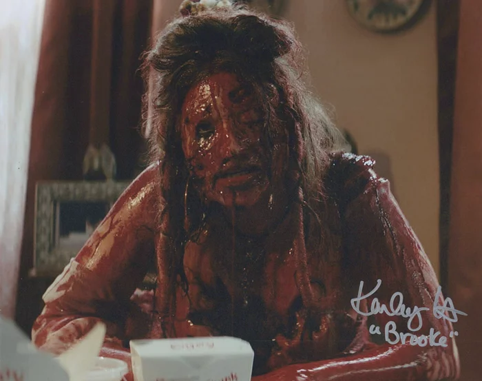 Kailey Hyman autograph