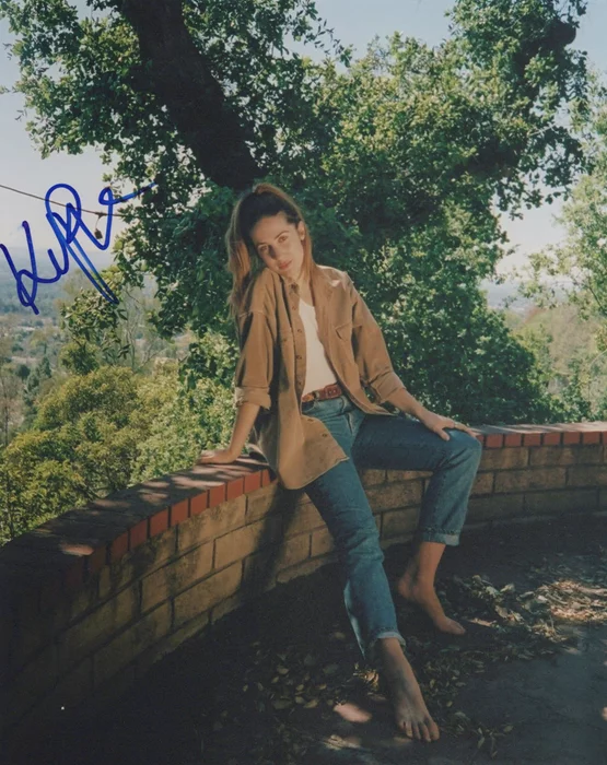 Kate Beecroft autograph
