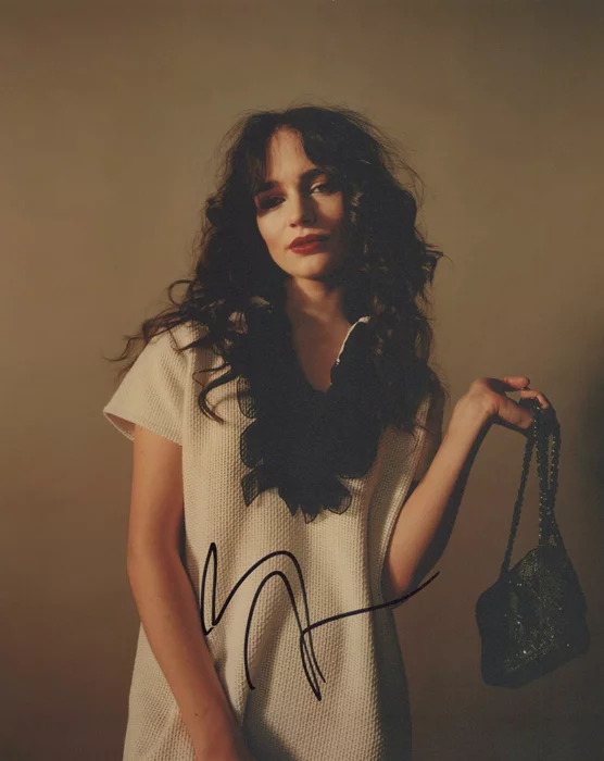 Aisling Franciosi autograph