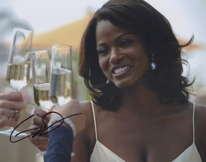 Cassandra Freeman autograph