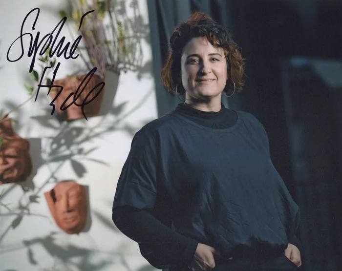 Sophie Hyde autograph