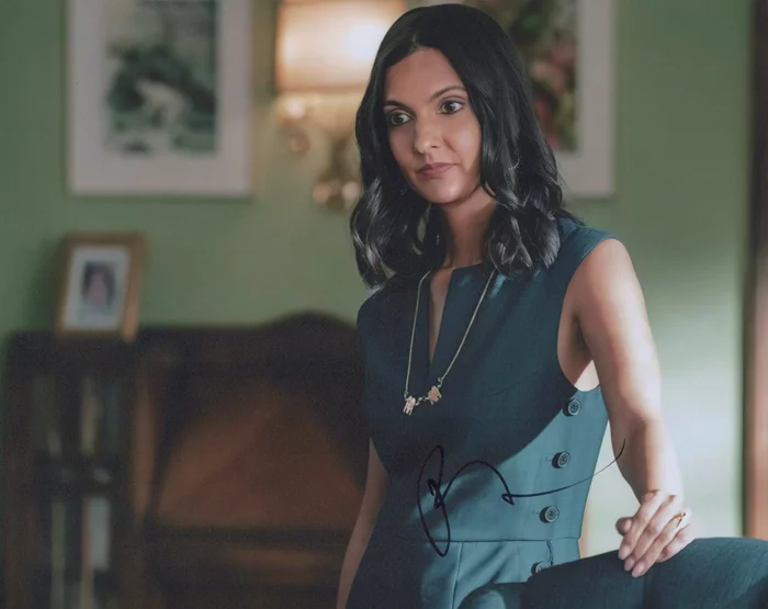 Poorna Jagannathan autograph