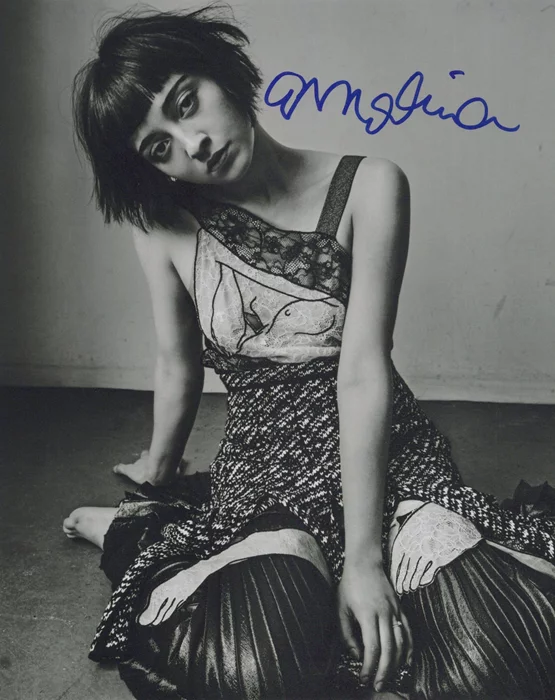 Amalia Ulman autograph