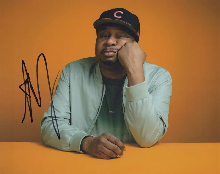 Roy Wood Jr. autograph