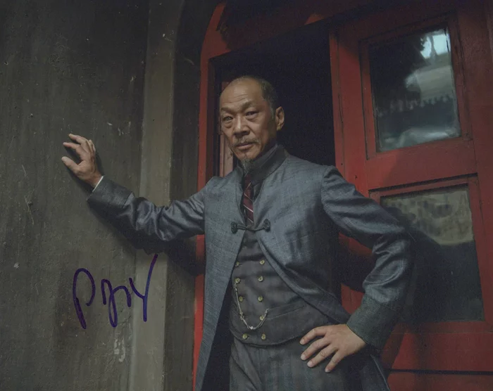 Perry Yung autograph