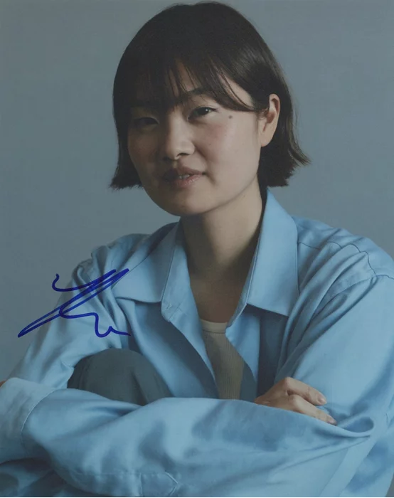 Katarina Zhu autograph