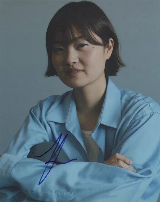 Katarina Zhu autograph