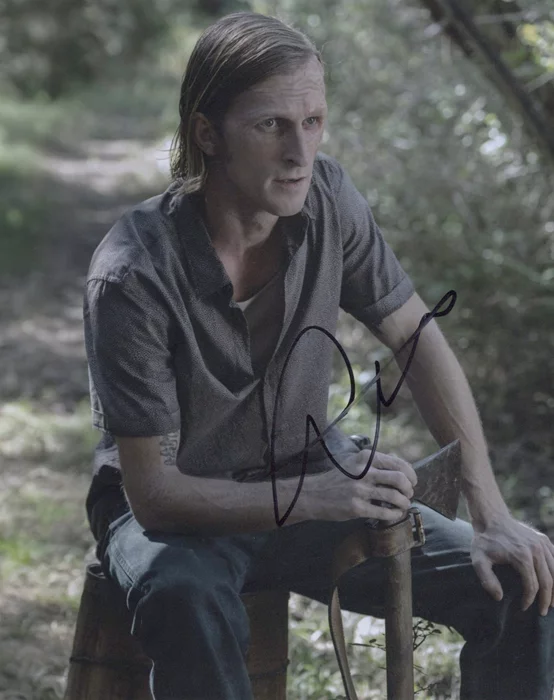 Austin Amelio autograph