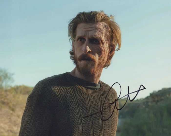 Austin Amelio autograph
