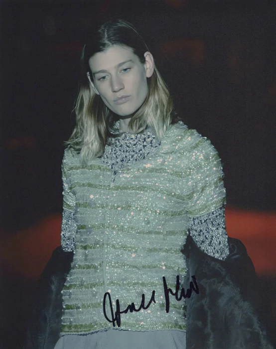 Grace Glowicki autograph