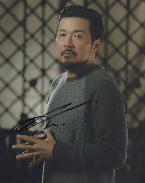 Justin Lin autograph