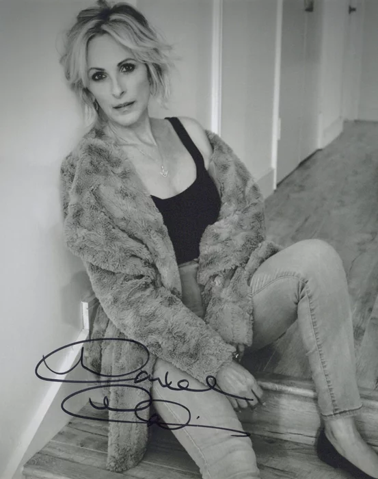 Marlee Matlin autograph