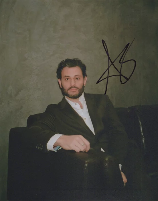 Arian Moayed autograph