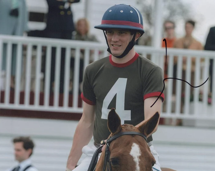 Josh O'Connor autograph