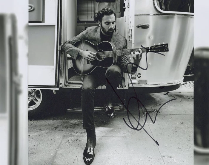 Himesh Patel autograph