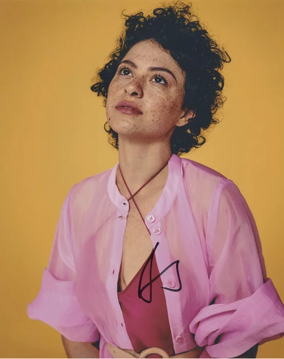 Alia Shawkat autograph