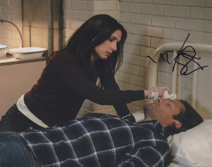 Shoshannah Stern autograph