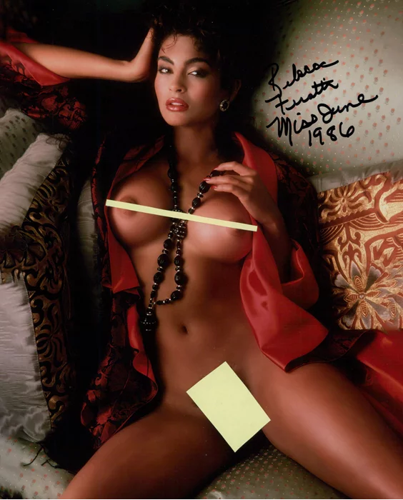 Rebecca Ferratti autograph