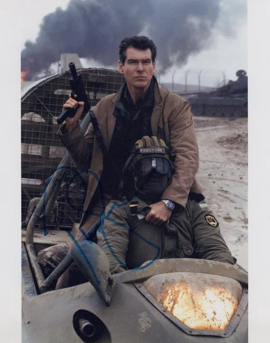 Pierce Brosnan autograph