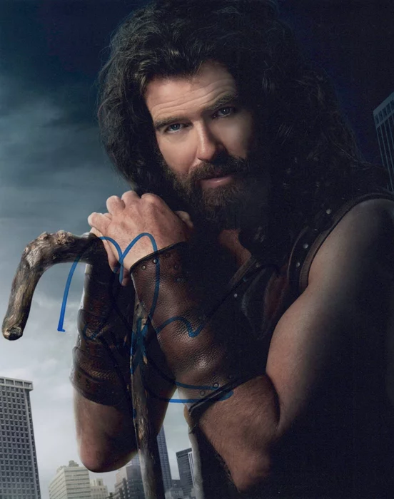 Pierce Brosnan autograph