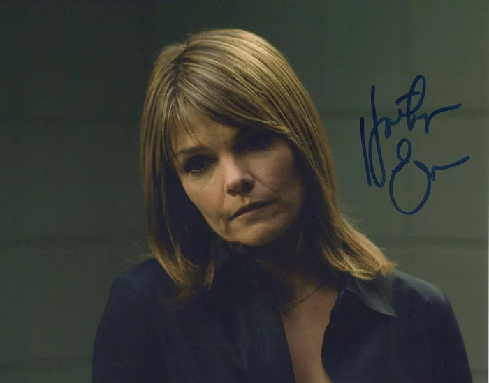 Kathryn Erbe autograph