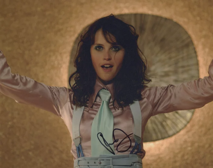 Felicity Jones autograph