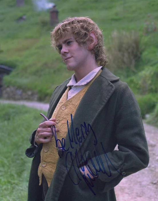 Dominic Monaghan autograph