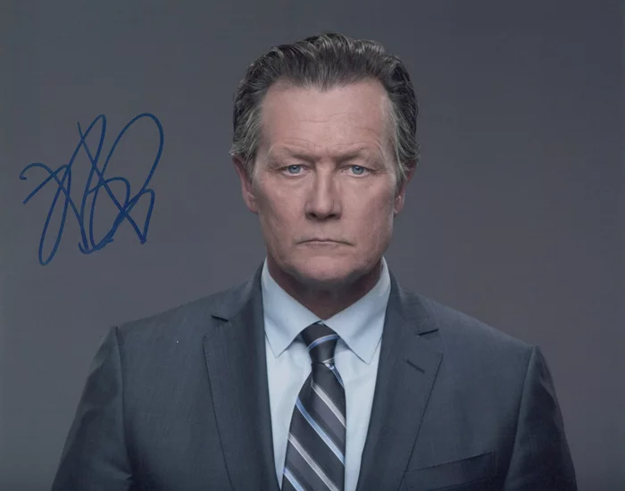 Robert Patrick autograph