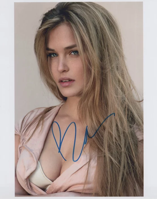 Bar Rafaeli autograph