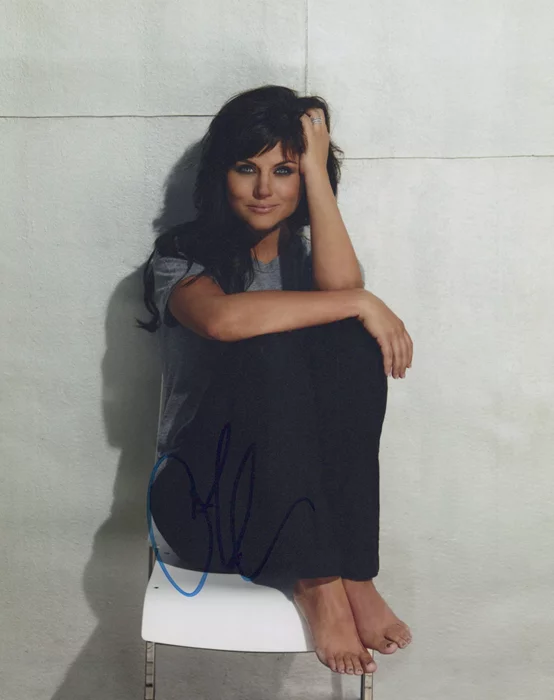 Tiffani Thiessen autograph