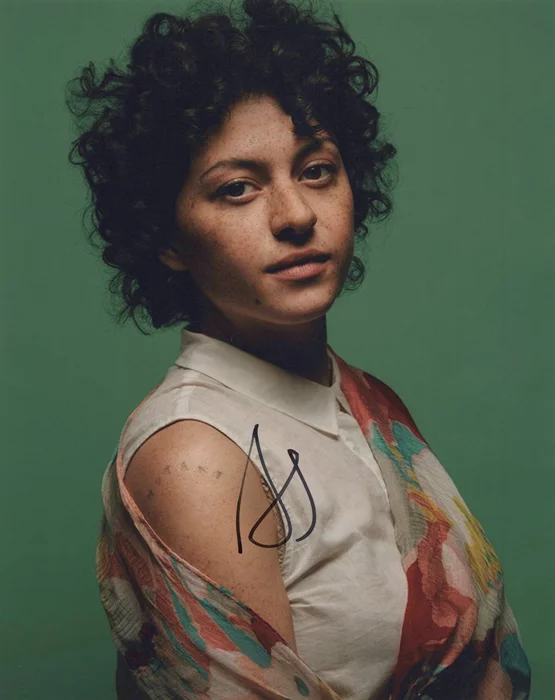 Alia Shawkat autograph